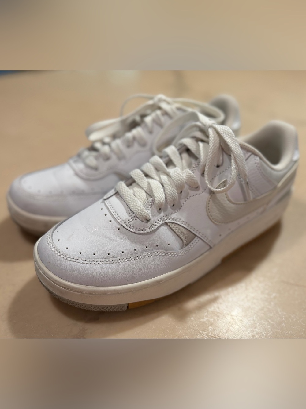 Nike gamma White Leather Sneakers - Classic Low Top